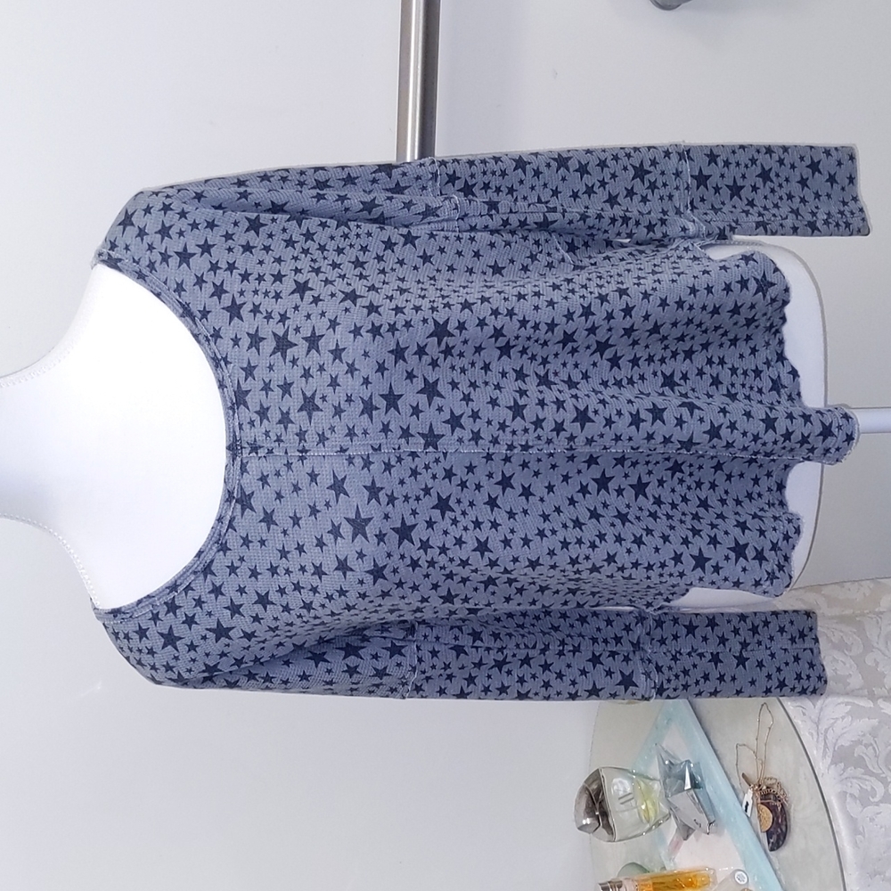 Lucky Brand waffled gray shirt with black stars,  XS.  NWT